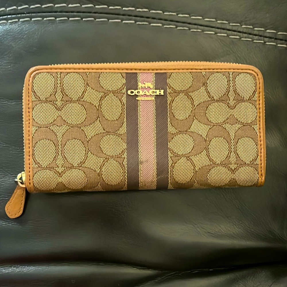 Coach wallet -